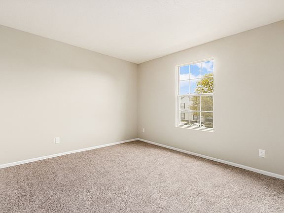 5th image of 2083 Park Run Dr