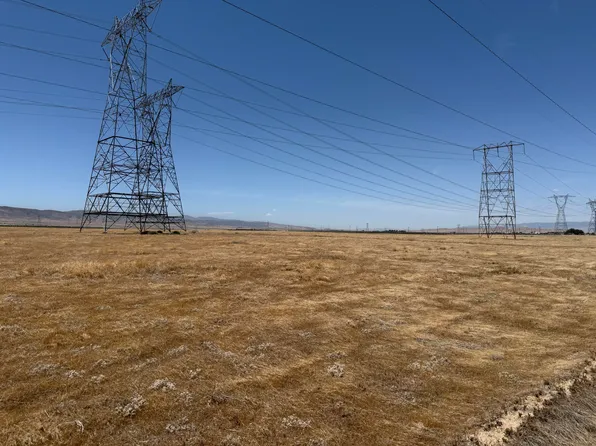 Lanc Boulevard Vic #I8-102, Lancaster, CA 93536