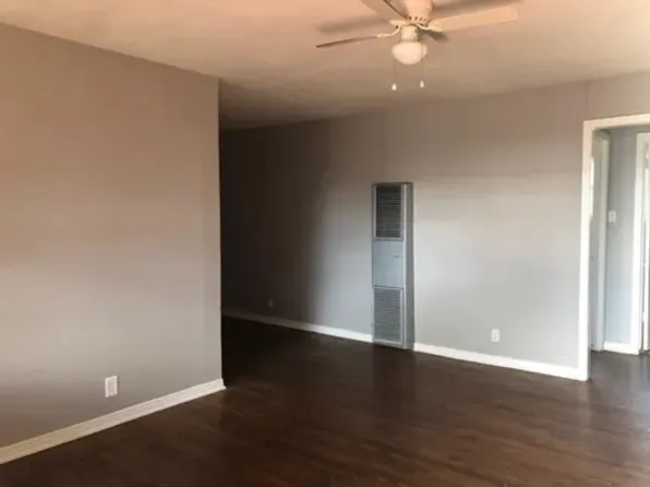 2819 Holmes St APT 103, Dallas, TX 75215