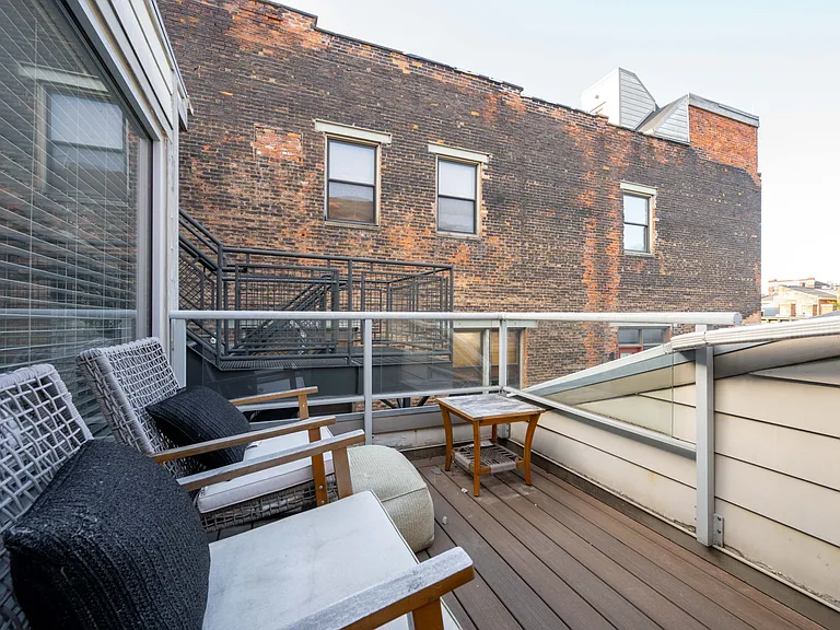 1417 Main St #5 — Photo 34