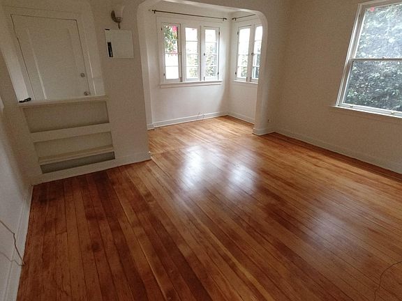 4th image of 4218 Edenhurst Ave