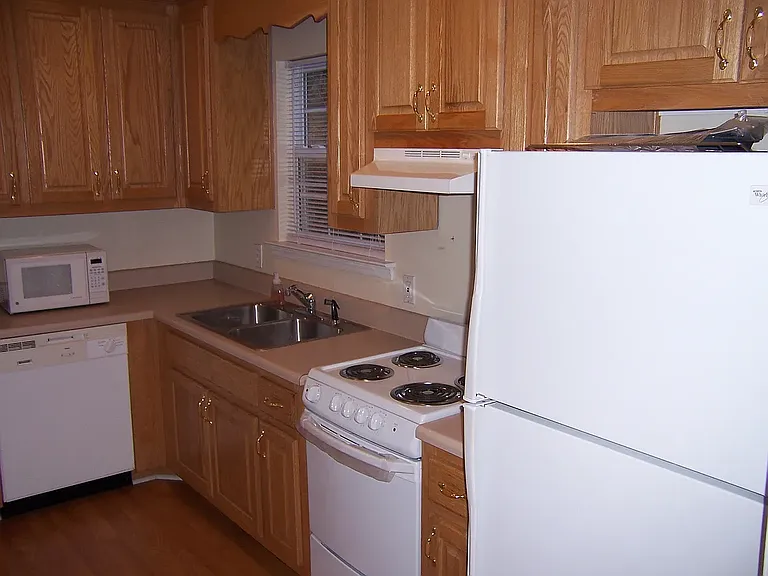 180 Laurel Heights Dr — Photo 5