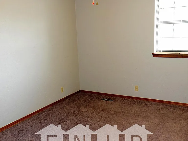 205 S Greenleaf Dr — Photo 9