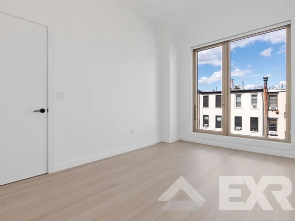 33 4th Street image 6 of 15