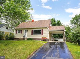 1305 E Longview Dr, Woodbridge, VA 22191