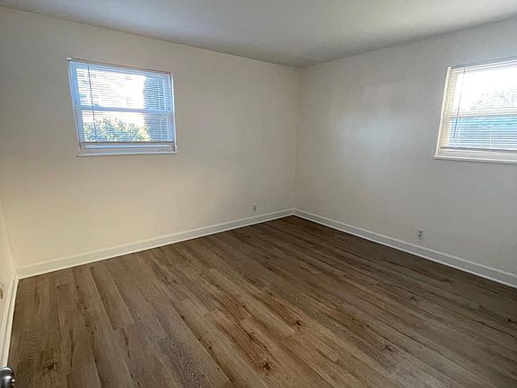 4th image of 1303 King Ave #A