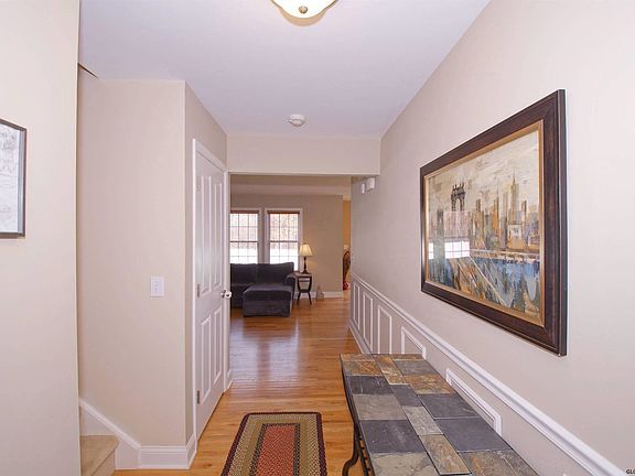 5th image of 5 Braxton Ct
