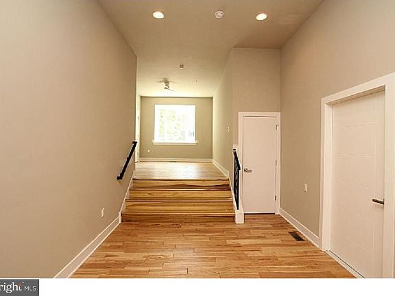 3rd image of 2701 W Girard Ave APT 1