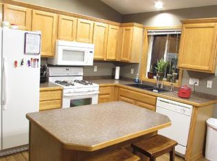 1110 Cheyenne St, Roberts, WI 54023