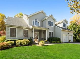 2 Vista Dr, Baldwin Place, NY 10505