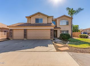 835 E Stirrup Ln, San Tan Valley, AZ 85143