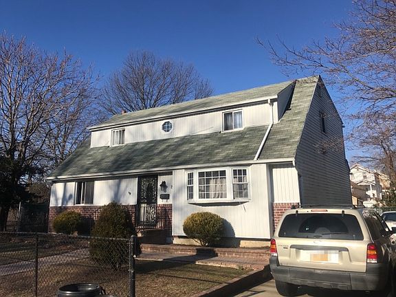 2nd image of 81 Marguerite Ave