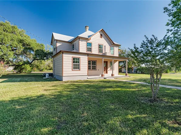 315 View St, Tuleta, TX 78162