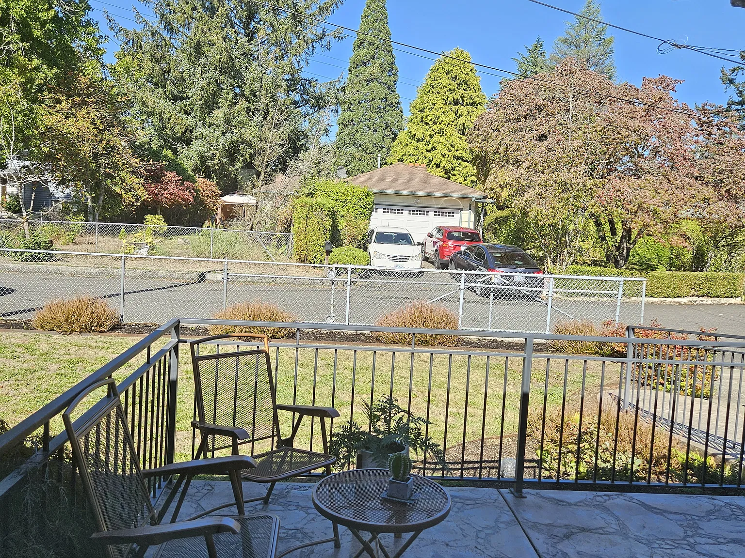 3 bed, 1900 sqft, $2,900 — Photo 2