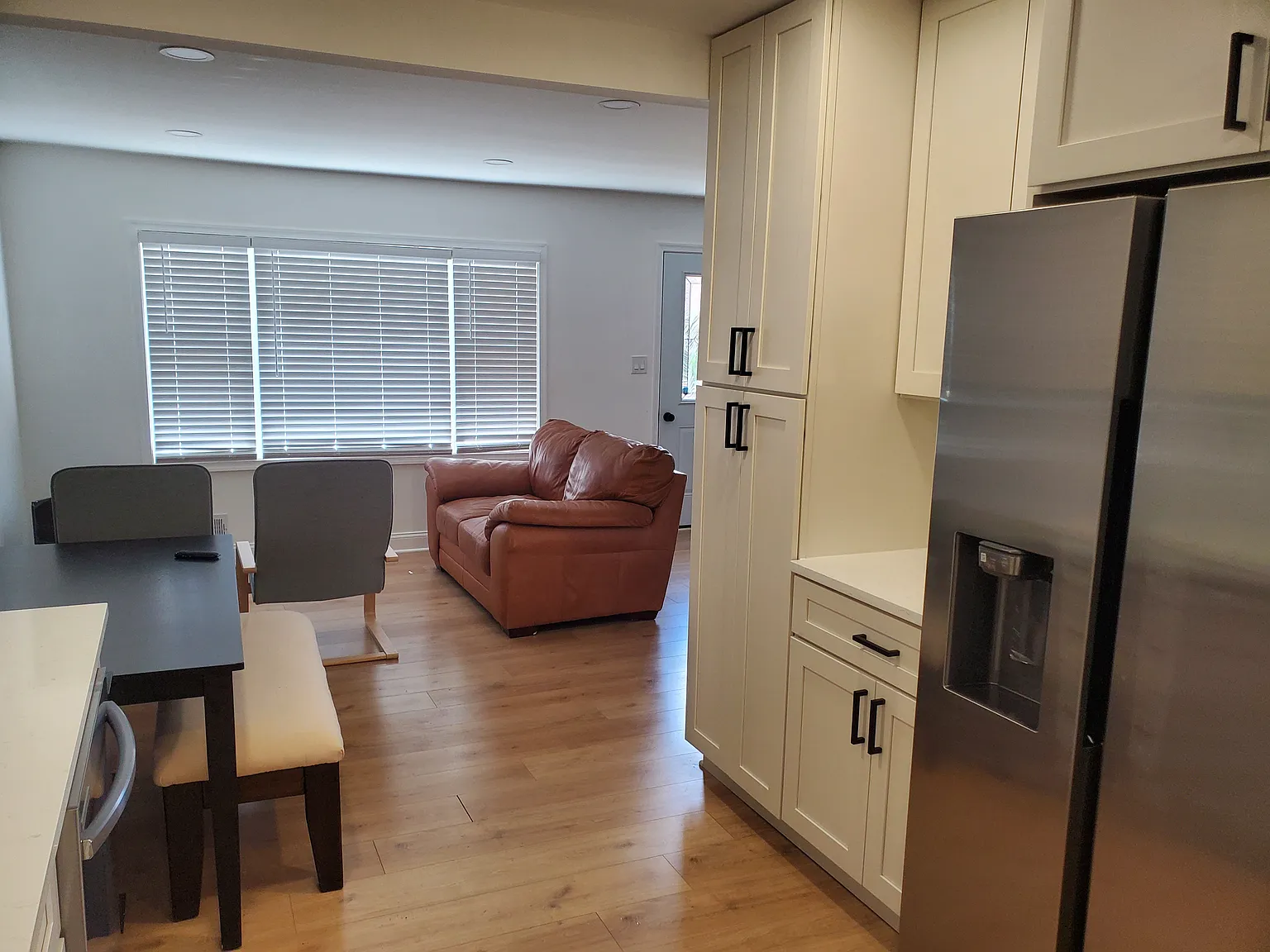 3 bed, 2000 sqft, $800 — Photo 4