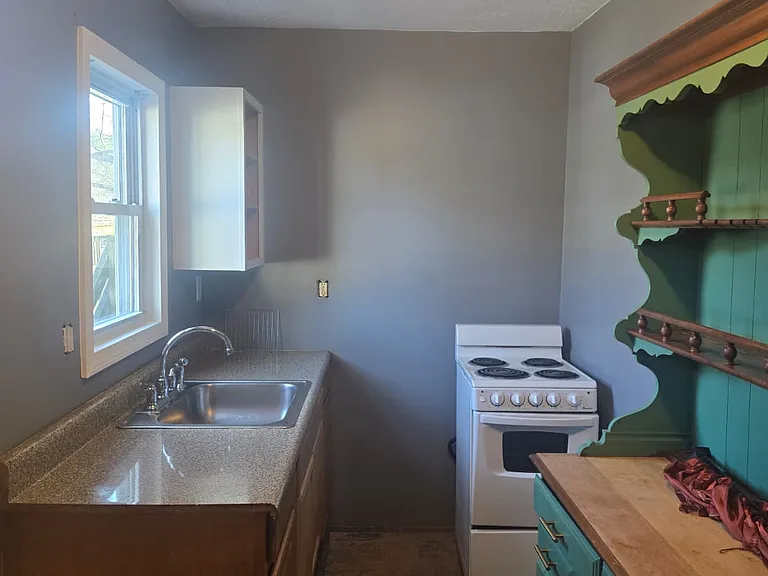 19 Ashburnham St #BASEMENT — Photo 7