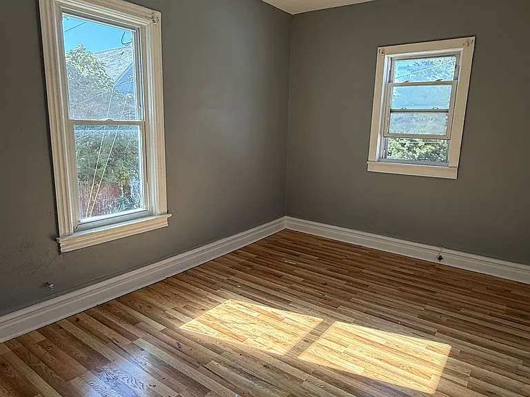 448 Amherst St #4 — Photo 3