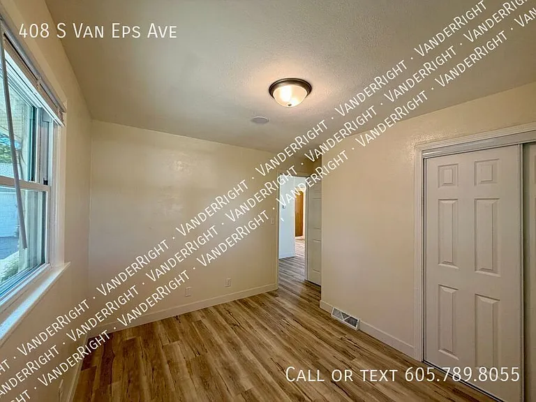 408 S Van Eps Ave — Photo 7