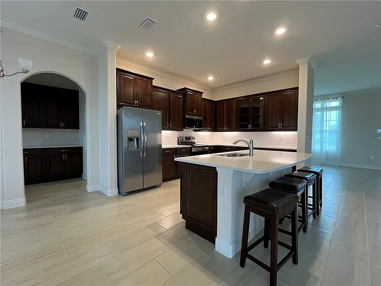 6400 Nevis Ct — Photo 7