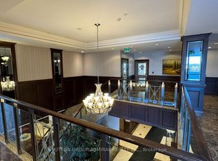 7 N Park Rd #202, Vaughan, ON L4J0C9