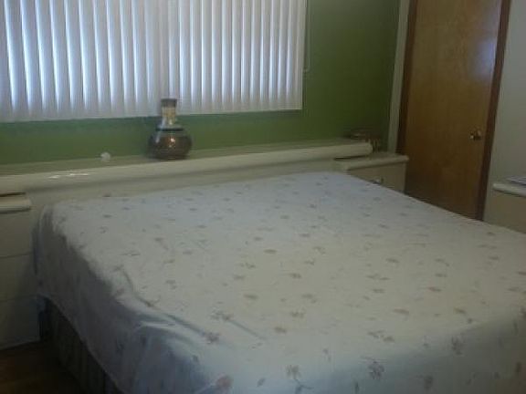 5th image of 305 Oak Ave