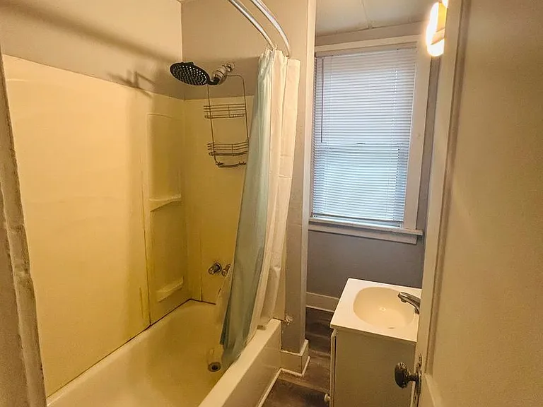 439 College Ave — Photo 6