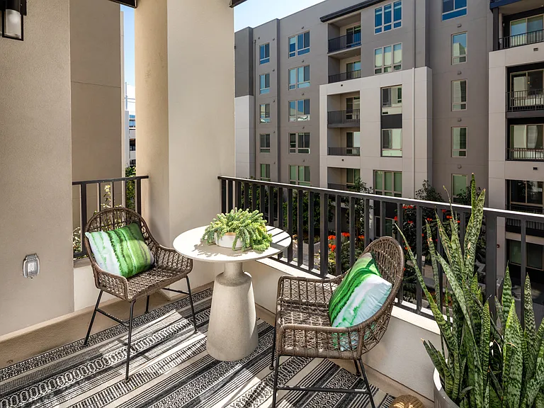 One Paseo Living — Photo 7