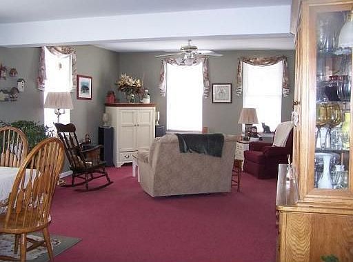 3rd image of 125 Orchard Dr