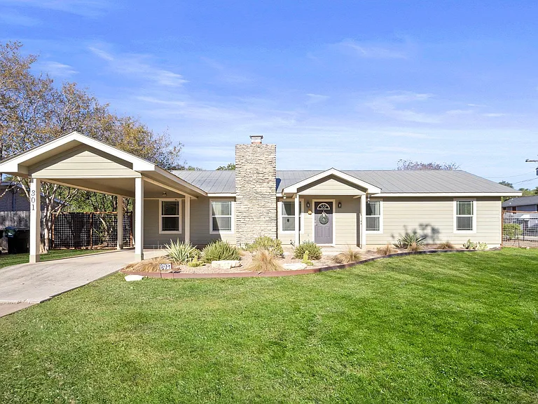 301 Hub Dr — Photo 3