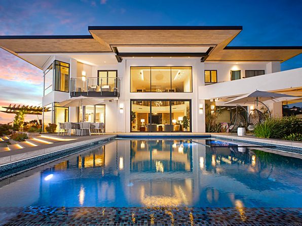 5416 Candlelight Dr, La Jolla, CA 92037