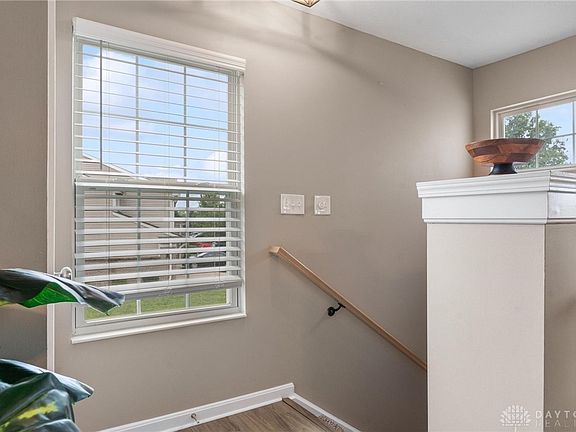 5th image of 634 Heritage Green Dr