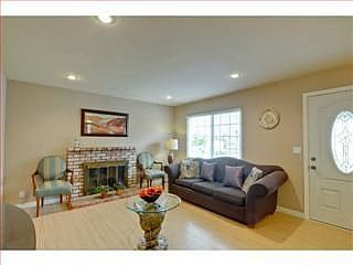 4th image of 7525 Lockford Ct