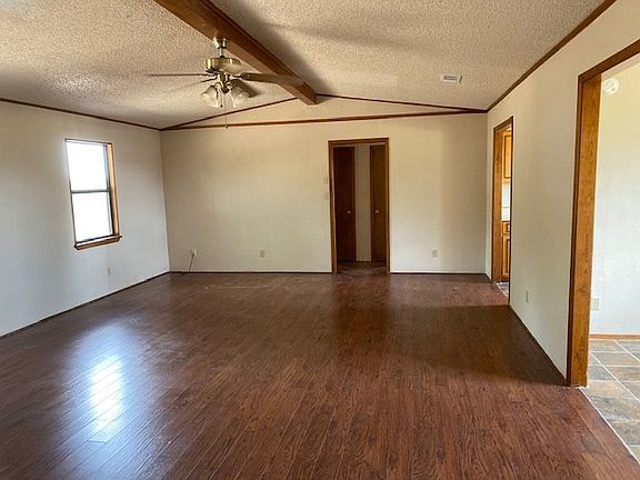 4th image of 1436 County Road 4243