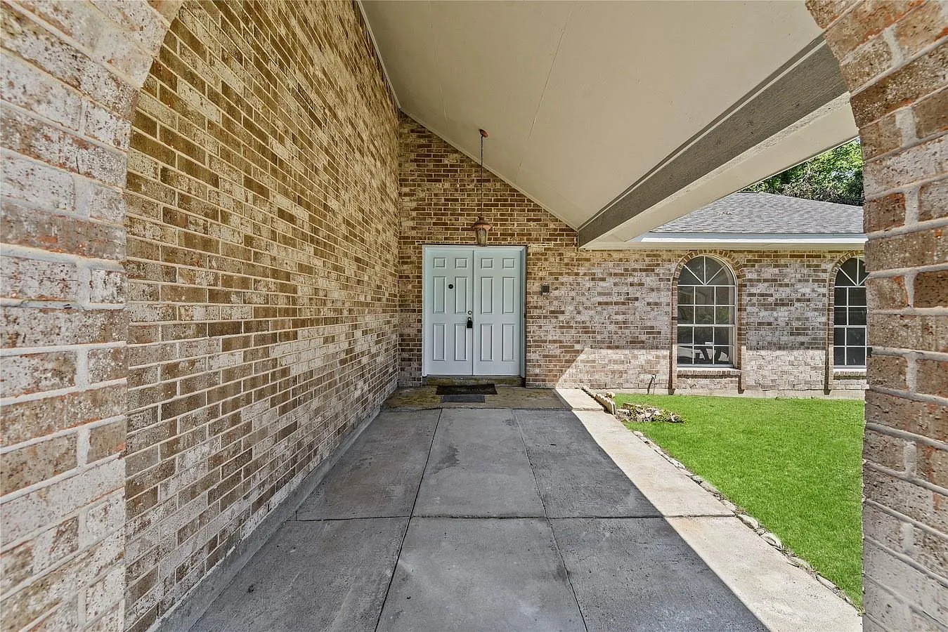 3 bed, 2.0 bath, 1701 sqft, $1,845 — Photo 3