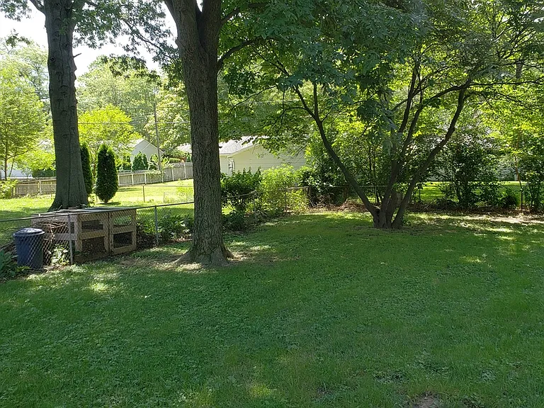 1607 Cornell Dr — Photo 9