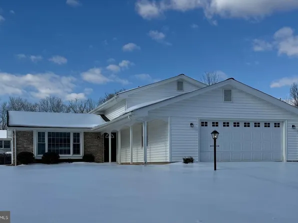 1616 Debra Dr, Waldorf, MD 20601