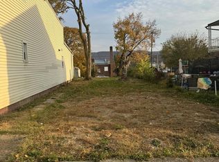 114 W 4th St, Lewistown, PA 17044