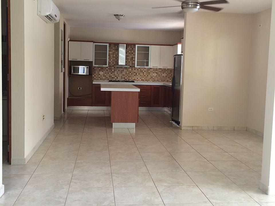 2nd image of L16 Paseo Los Corales 2