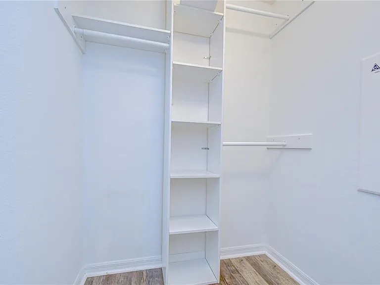 6010 Skylarkcrest Dr — Photo 14