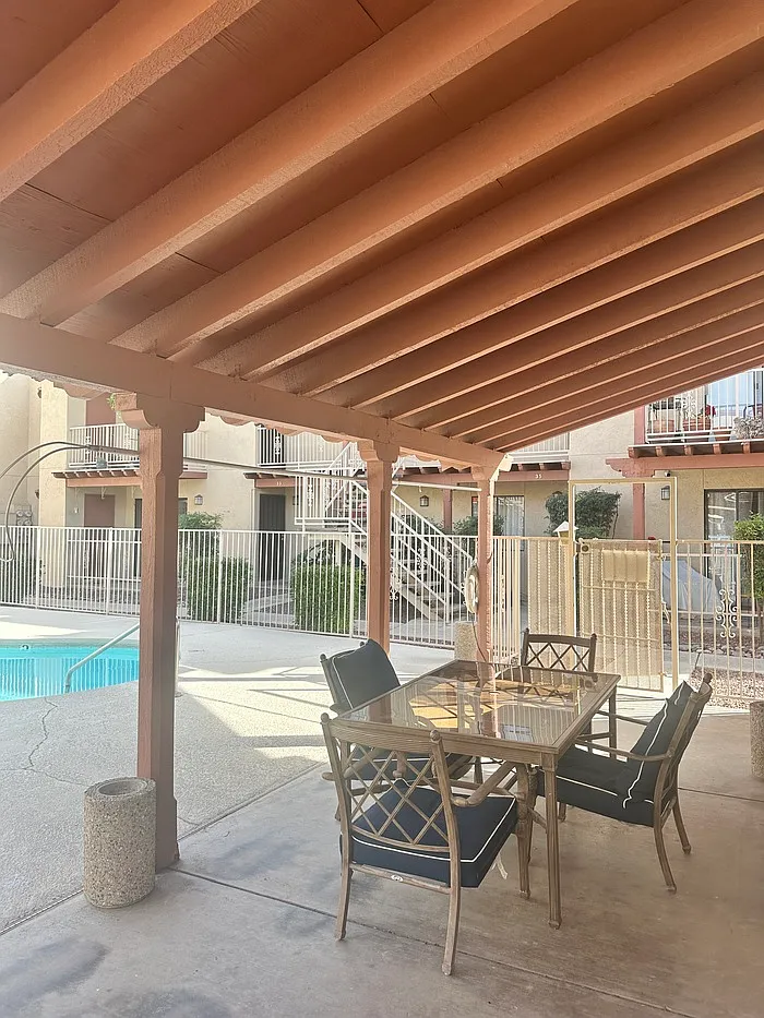 3357 N Country Club Rd — Photo 4