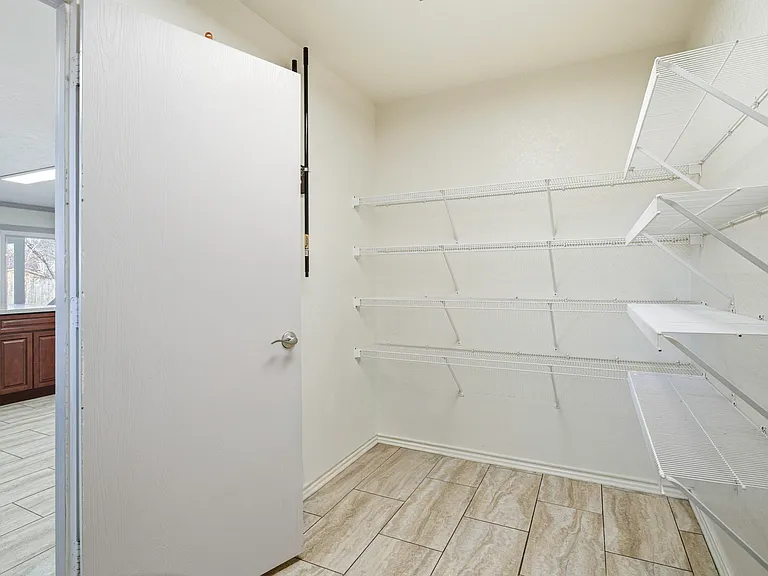 414 Spruce Breeze — Photo 21