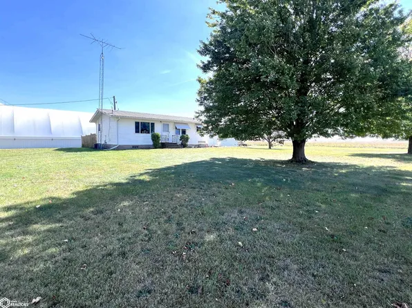 1025 Walnut Ave, Brighton, IA 52540
