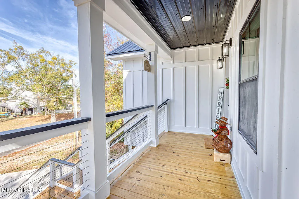 3 bed, 2.5 bath, 1704 sqft, $3,800 — Photo 3