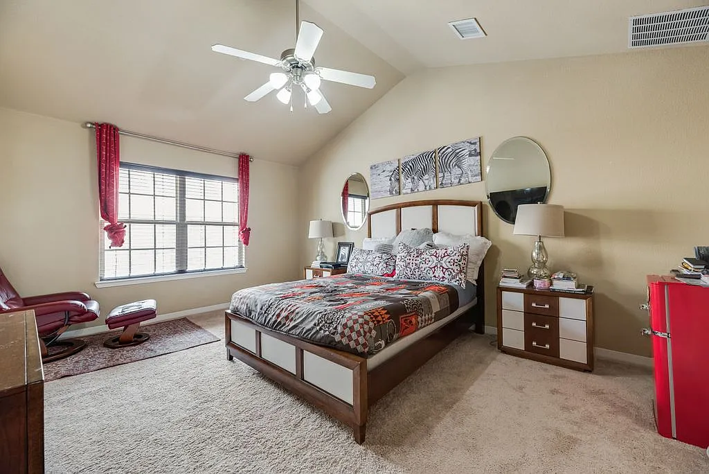 4 bed, 2509 sqft, $3,045 — Photo 4