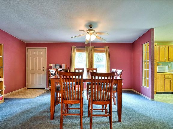 4th image of 17 Forest Dr