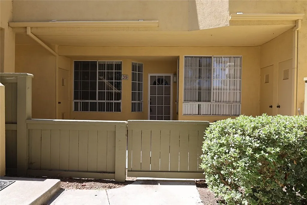 1 bed, 728 sqft, $2,850 — Photo 2