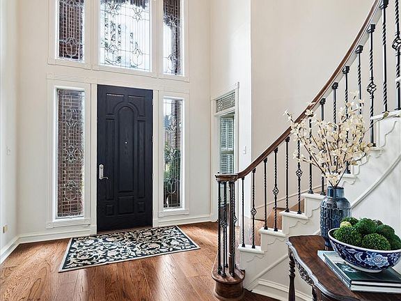5th image of 1918 Seven Maples Drive