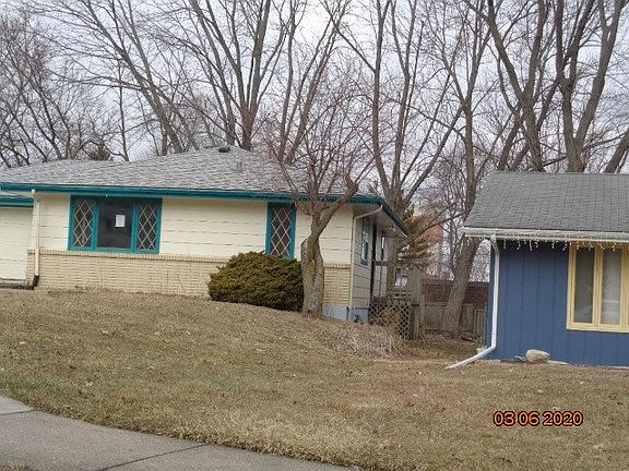 2nd image of 3208 Orleans Ave