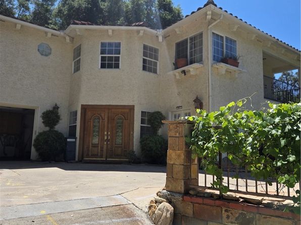 2 Bradbury Hills Rd