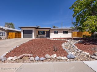 2904 E Edgecliff Dr, Farmington, NM 87402